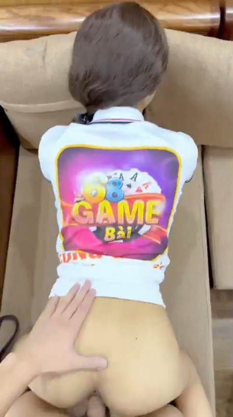Lộ video em nhân viên công ty game bài cực ngon.