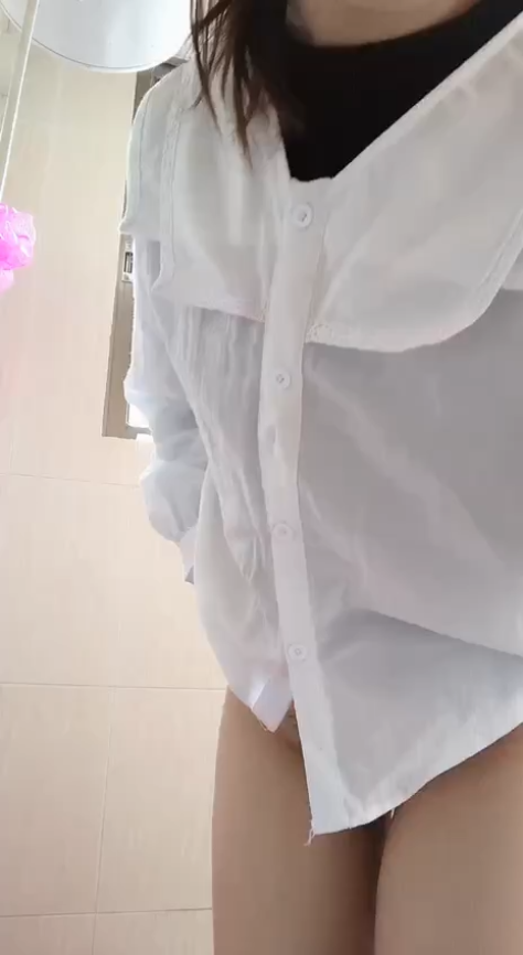 Cởi đồ đi tắm