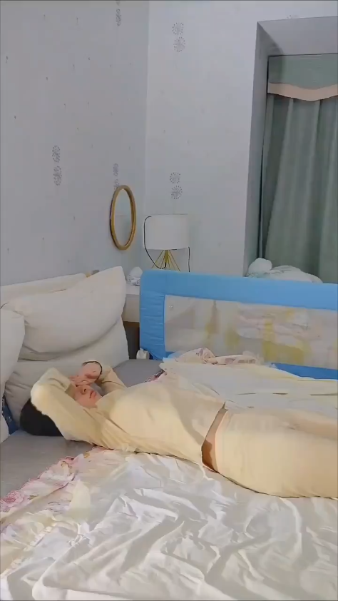 Chưa tỉnh ngủ mà lôi ra địt