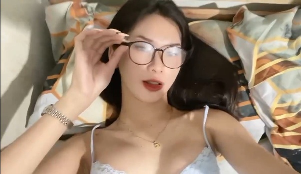 Xinh tươi vú bự nhìn thôi đã thấy nứng cực mạnh